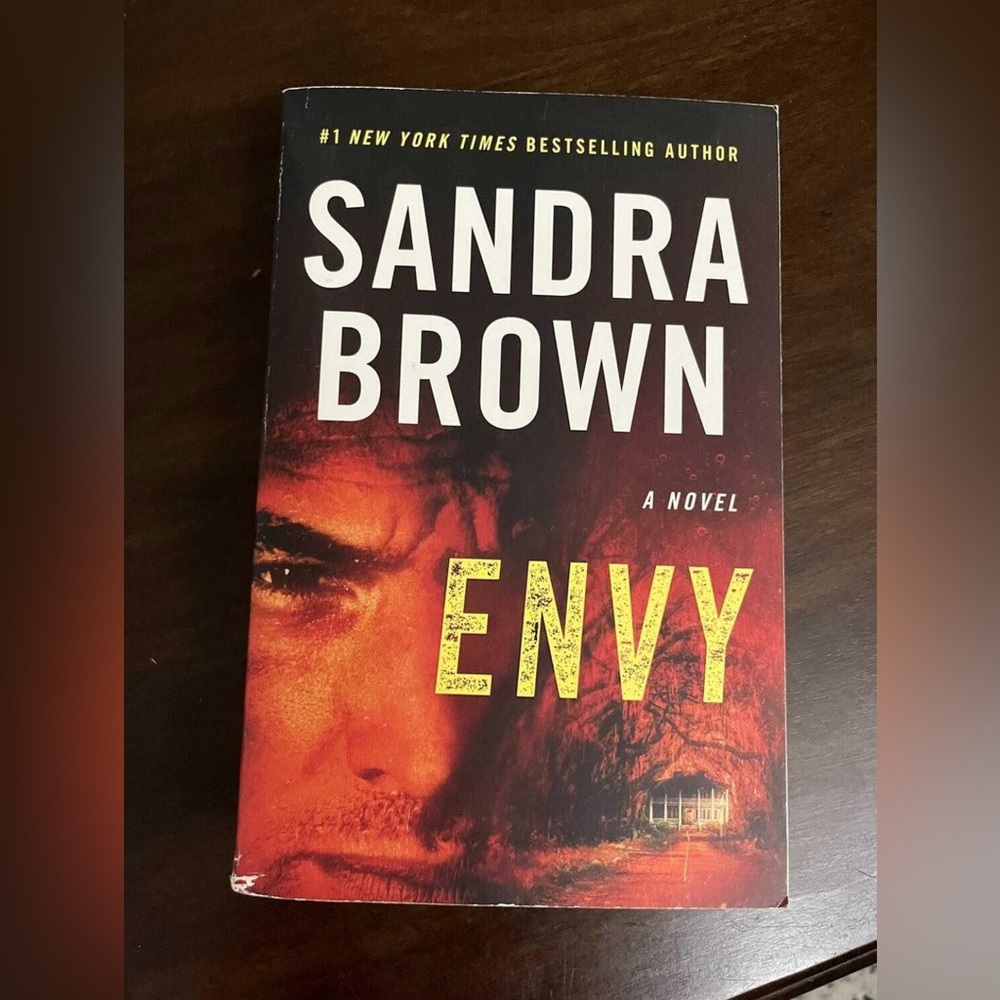 Envy by Sandra Brown – paperback thriller